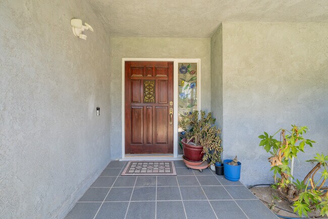 Foto del edificio - 7852 Bobbyboyar Ave