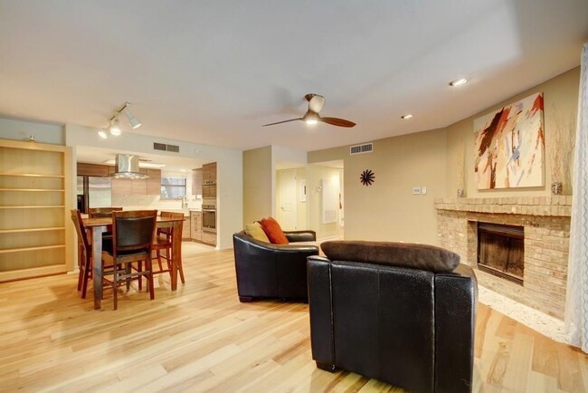 Building Photo - 1135 Barton Hills Dr