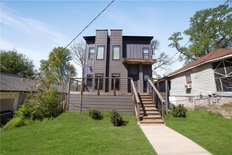 Building Photo - 957 Ashby Grove SW