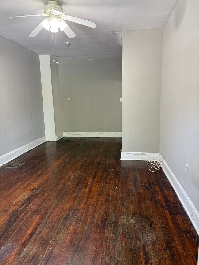 Foto del edificio - 3103 N Calvert St