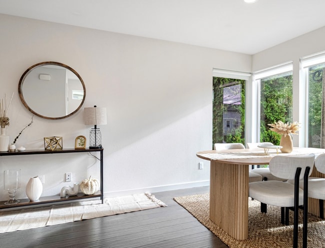 Building Photo - 8853 Stone Ave N