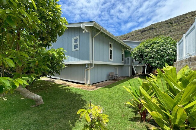 Building Photo - 1298 Lunalilo Home Rd