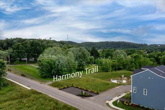 Building Photo - Beautifully UPDATE Townhome FOR LEASE