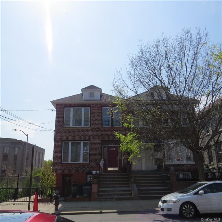 Primary Photo - 727 Noble Ave