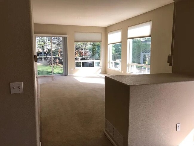 Foto del edificio - 4285 Nelson Dr