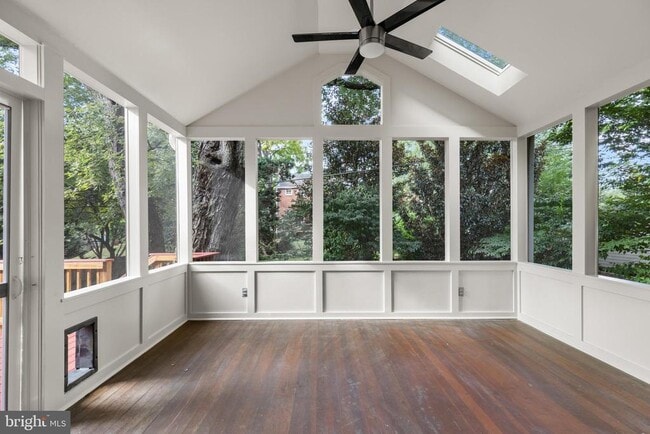 Foto del edificio - 2104 N Jefferson St