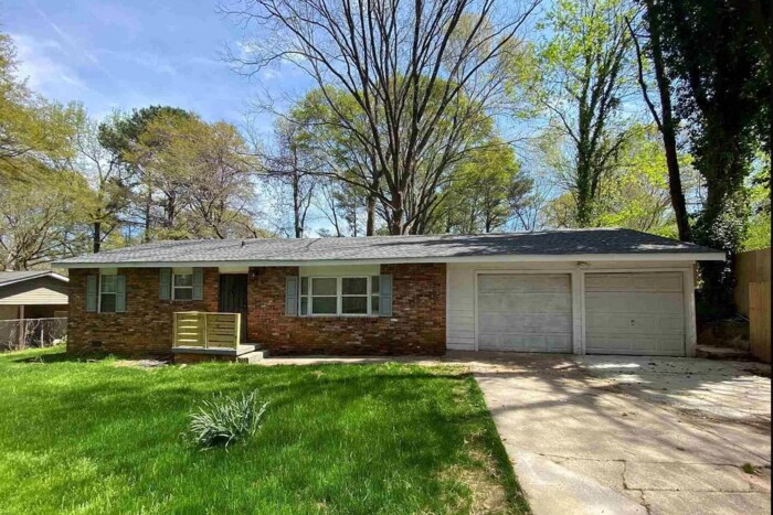 Foto principal - 2412 Forrest Park Rd SE