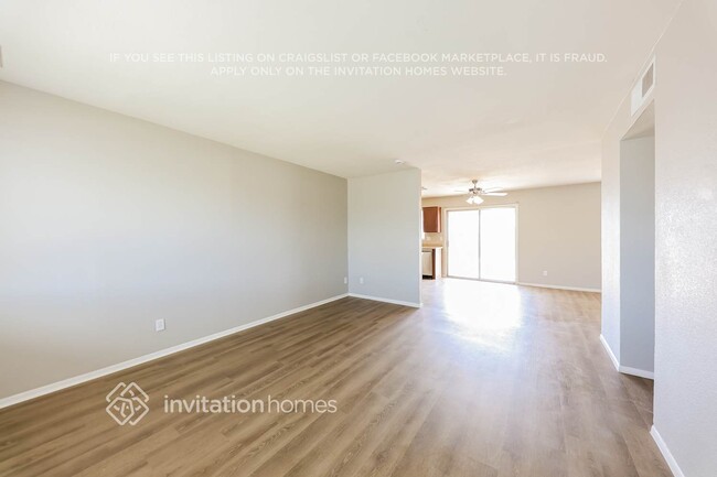 Foto del edificio - 3229 W Bluefield Ave
