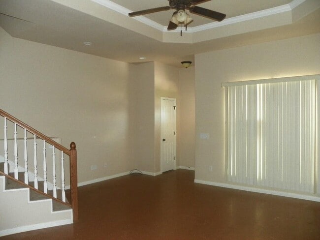 Building Photo - 112 Sandstone Dr