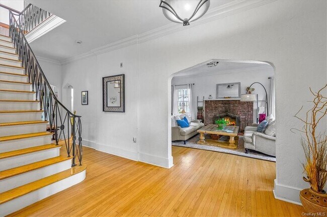 Foto del edificio - 85 N Broadway