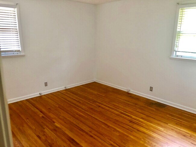 Foto del edificio - 4807 Jeffery Dr