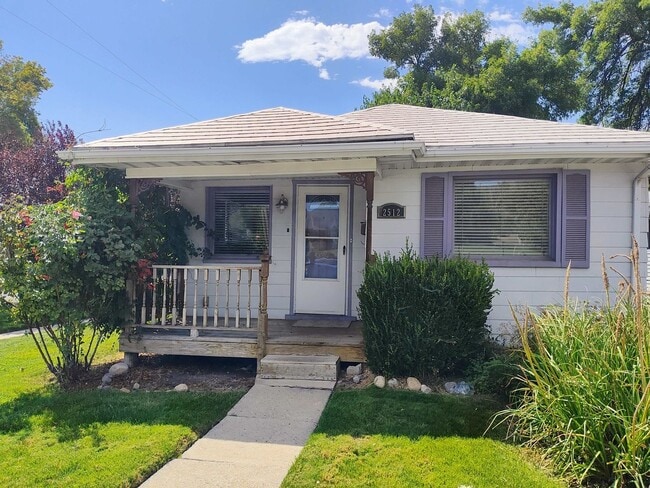 Building Photo - 3 Bd  1 Bath Home in Salt Lake City