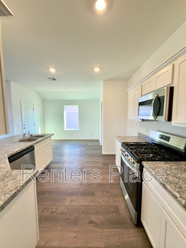 Building Photo - 1116 Raven Dr