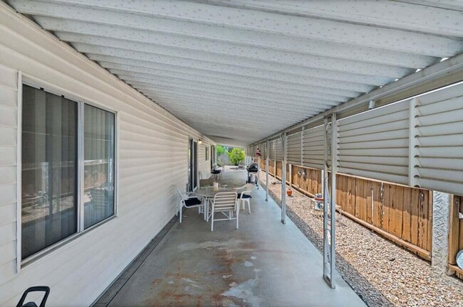 Building Photo - 73229 Adobe Springs Dr