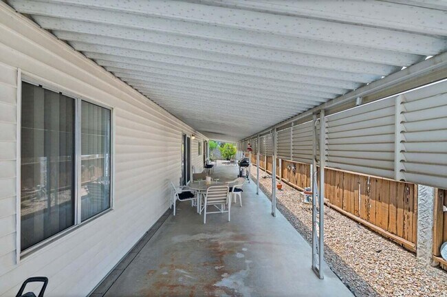 Foto del edificio - 73229 Adobe Springs Dr