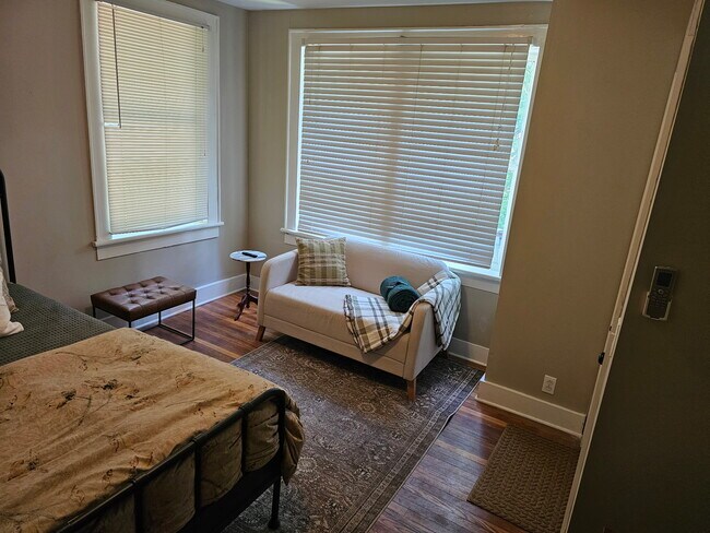 Foto del edificio - 525 E Manning St