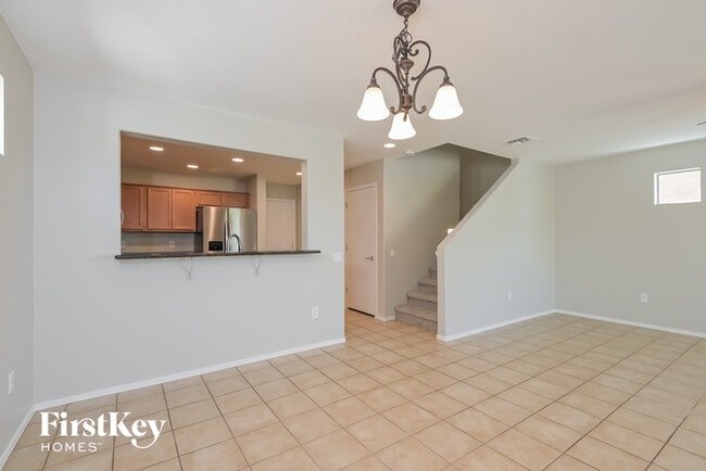 Building Photo - 10621 E Singing Canyon Dr