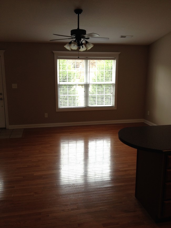 Living room - 168 E Grande Ave