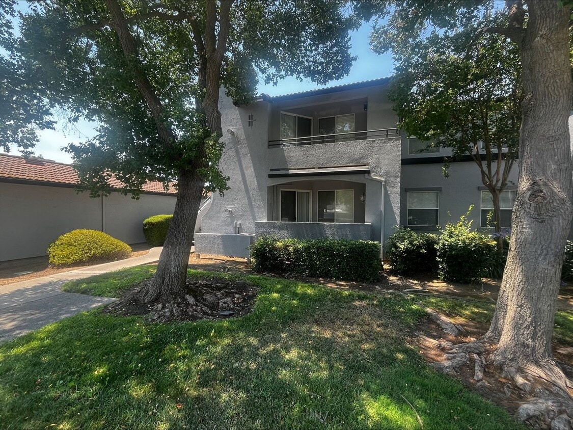 Primary Photo - Resident Benefit Package Property