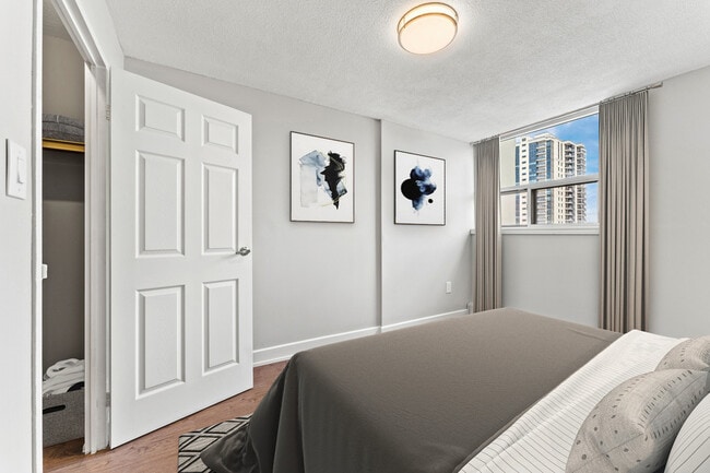 Building Photo - Glenridge Avenue Apartments