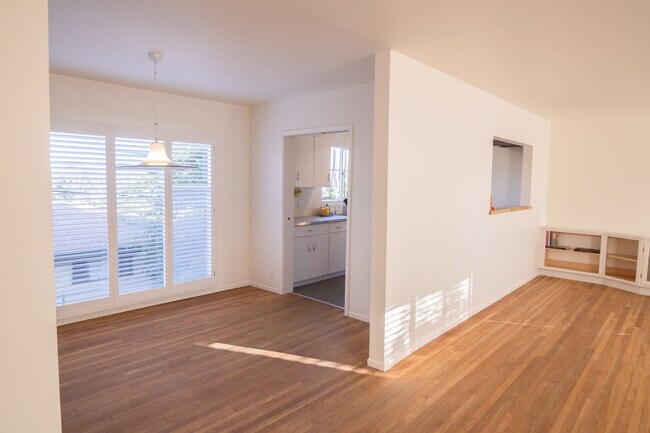 Foto del edificio - 306 Mockingbird Ln