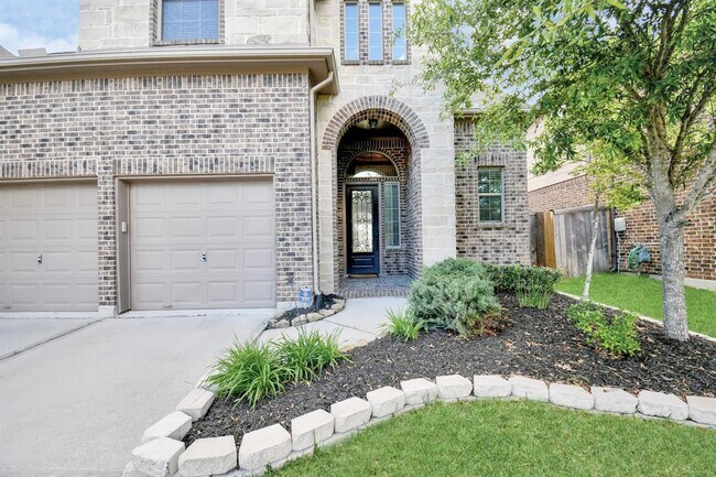 Building Photo - 14811 Diane Manor Ln