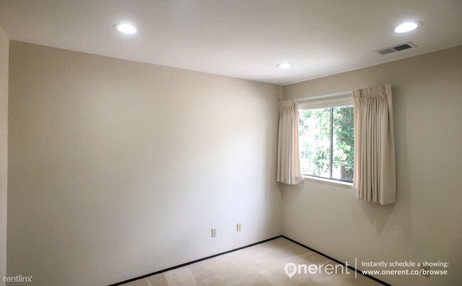 Building Photo - 434 Hogarth Ter