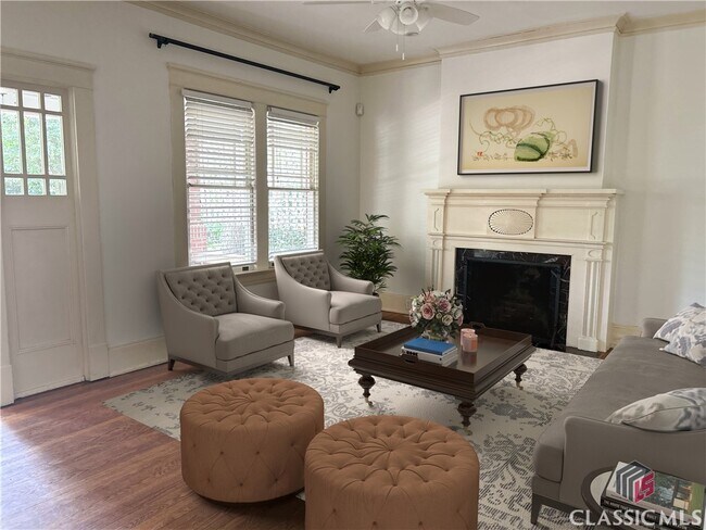 Foto del edificio - 150 Woodlawn Ave