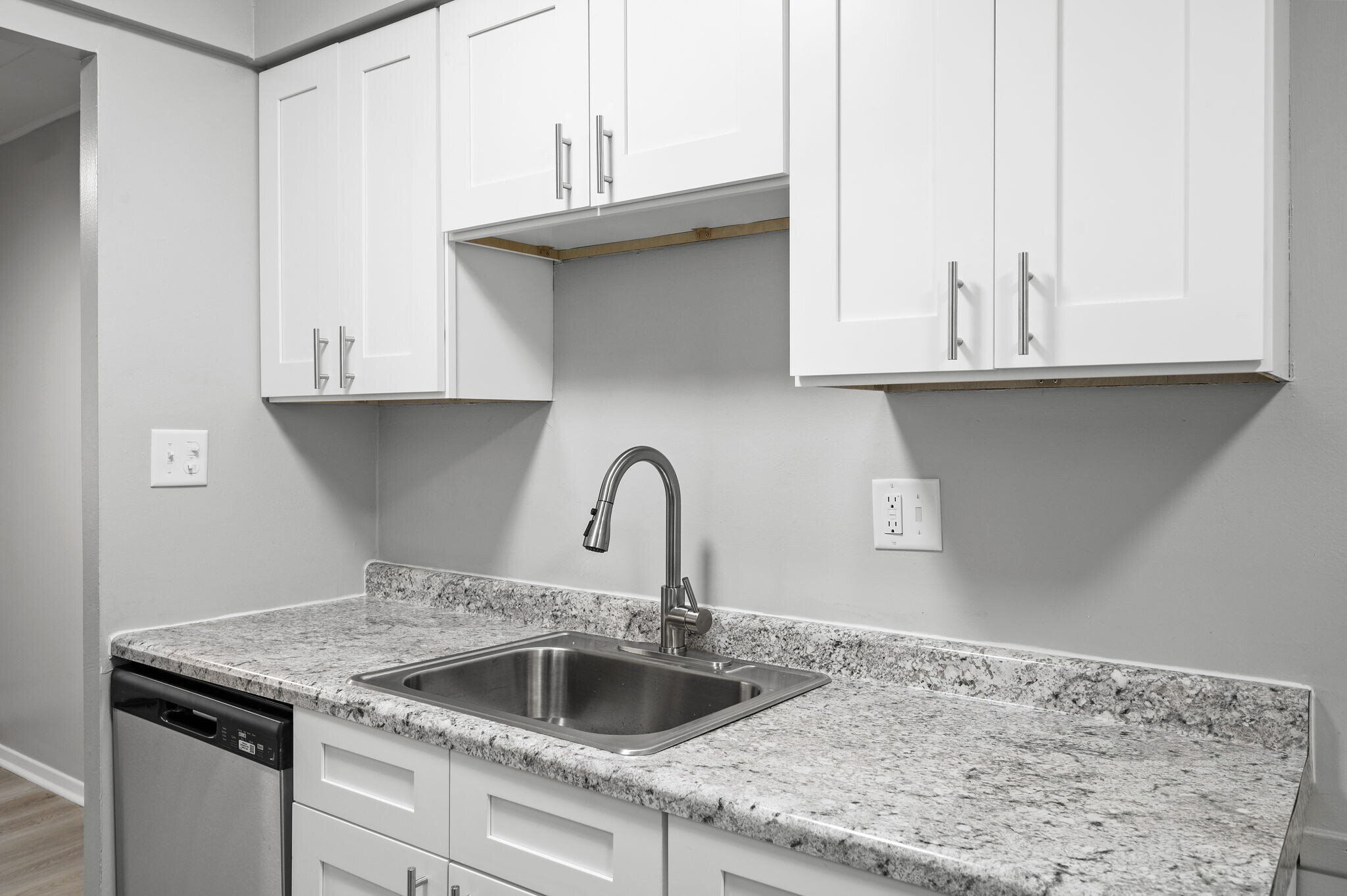 Surfside Towers – photo 4