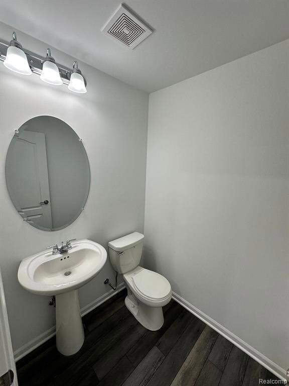 Building Photo - 9153 Dogwood Ln