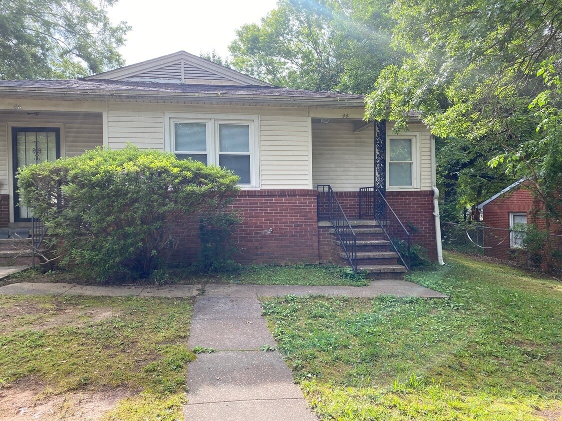 Primary Photo - 44 Cherry Pl