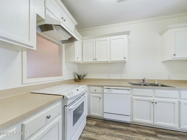 Building Photo - 102 Judice Meadows Ln