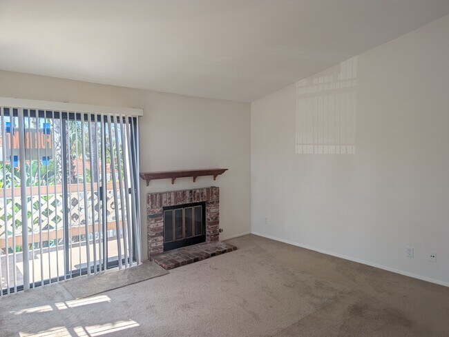 Foto del edificio - 9408 Twin Trails Dr