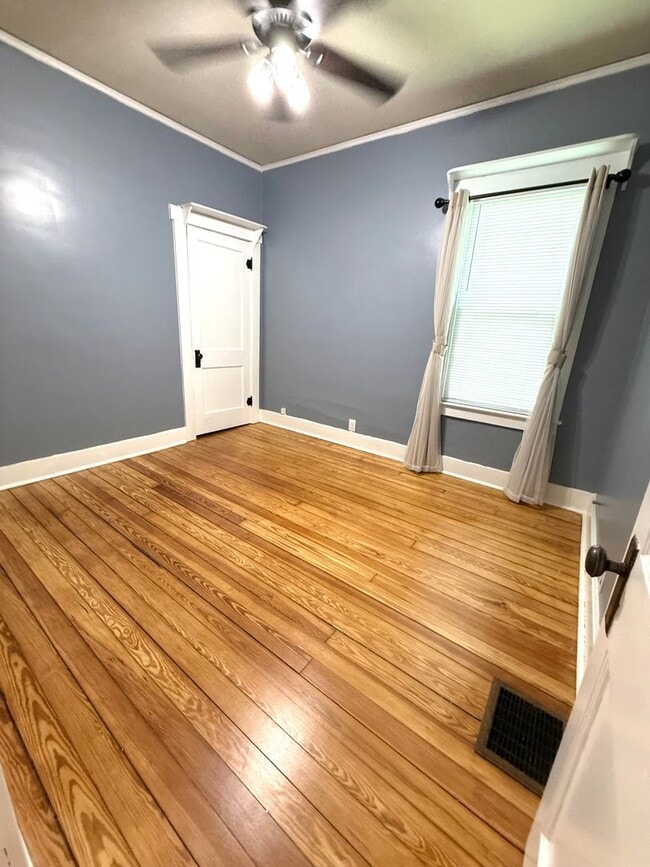 Building Photo - 822 Fifth Street