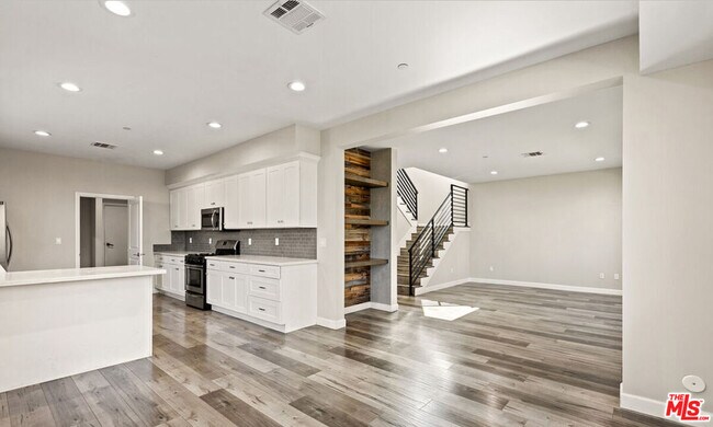 Foto del edificio - 14528 Killion St