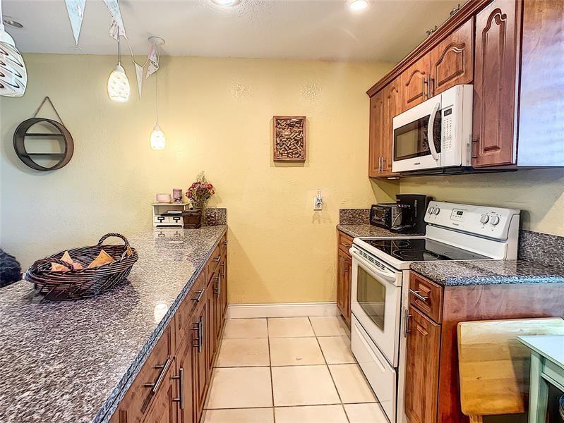 Building Photo - 3038 Coral Ridge Dr