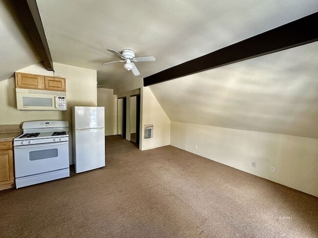 Building Photo - 54274 N Circle Dr