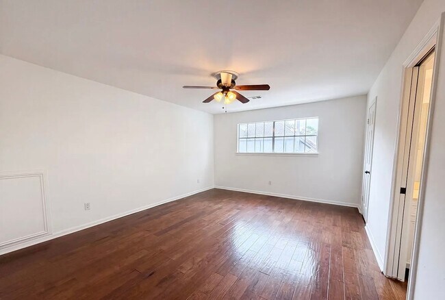 Foto del edificio - 5614 Spanish Oak Dr