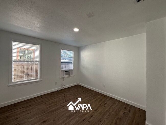 Foto del edificio - 206 Southlawn Ave