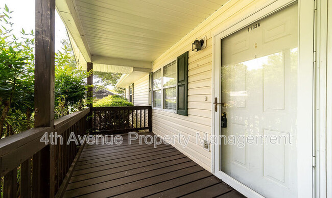 Building Photo - 1133 Gliding Ln
