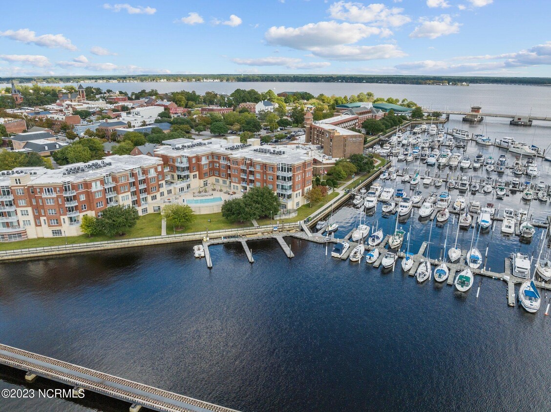 235 Sky Sail Blvd, New Bern, NC 28560 Condo for Rent in New Bern, NC