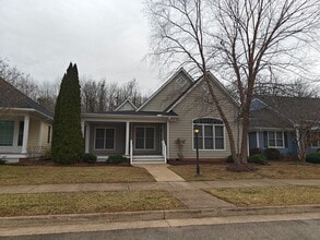 Building Photo - 2117 Old Homestead Pl