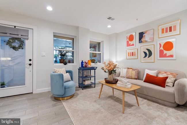 Foto del edificio - 210 Varnum St NW