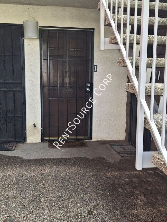 Foto del edificio - 5700 Etiwanda Ave