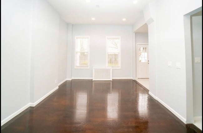 Building Photo - 315 Monastery Pl