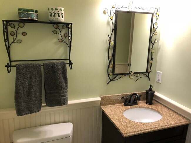 Foto del edificio - 140 Concord St