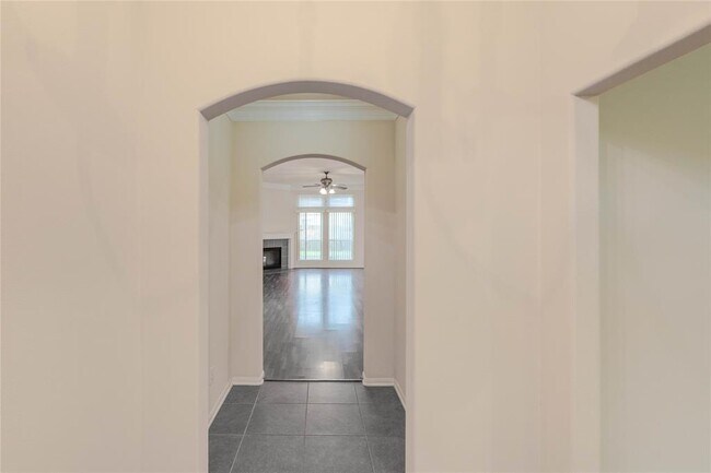 Foto del edificio - 9960 Yearling Pl