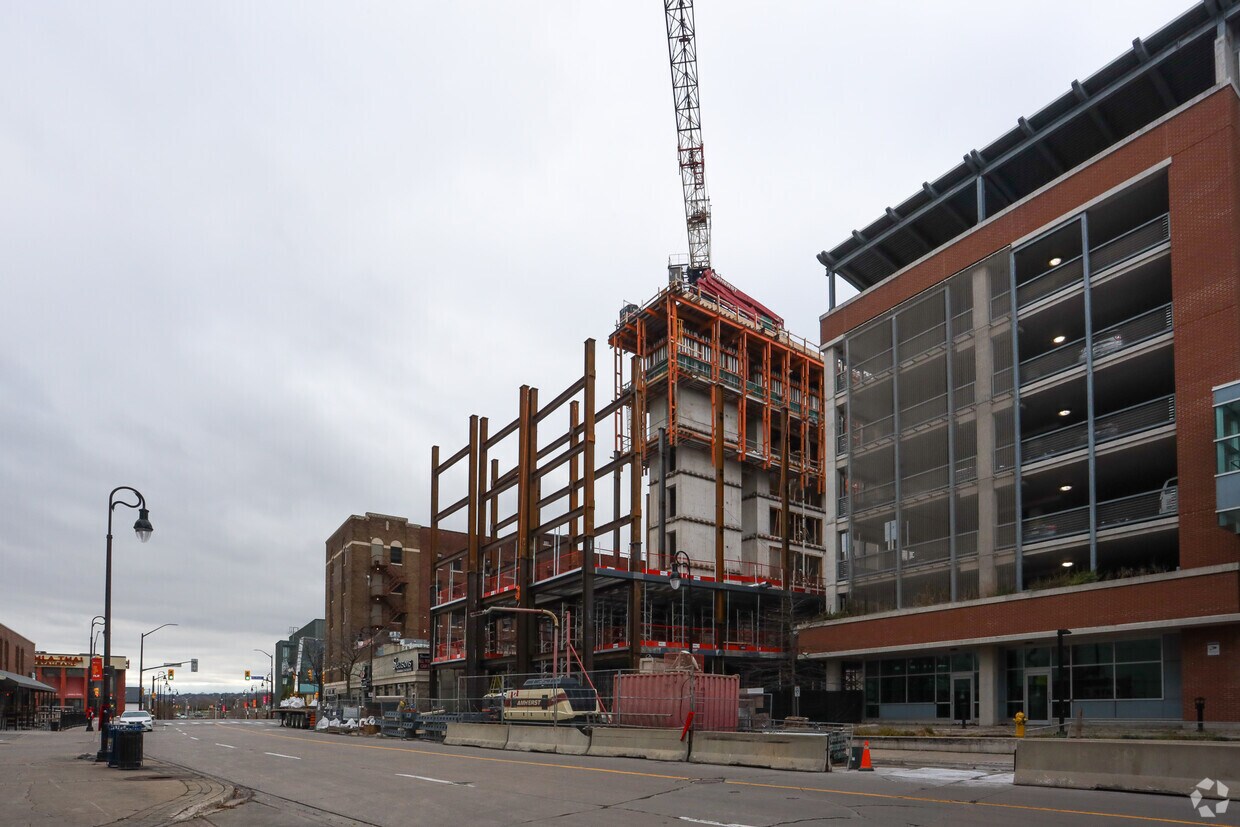 Building Photo - The Carlisle