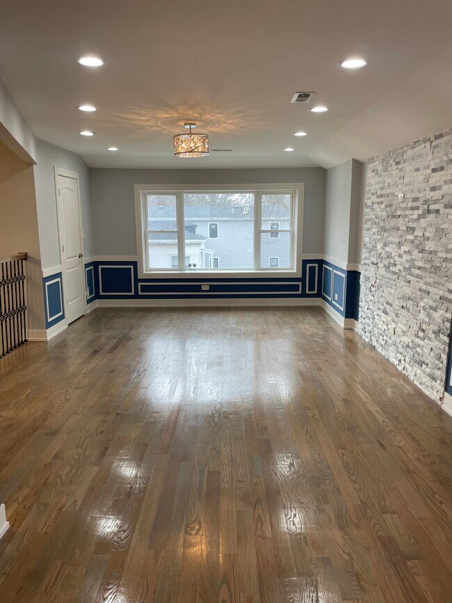 Foto del edificio - 1050 W 112th St