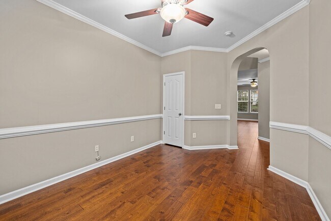 Foto del edificio - Spacious 4 Bedroom Townhouse in Cary!